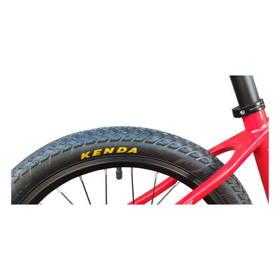 Bicicleta de montanha de 20 polegadas para crianças de 7 a 10 anos com suspensão de garfo e pesando 11 kg