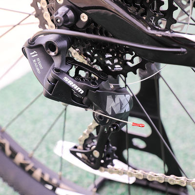 29 polegadas de bicicleta de montanha de fibra de carbono MTB com cadeia YBN S12S e almofadas de disco de freio de 160 mm