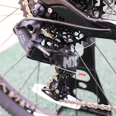 Bicicletas 29 polegadas MTB Mountain Bike Bicicleta Bicicleta com material de garfo de liga de alumínio