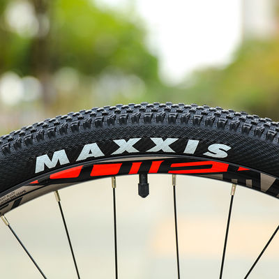 29 polegadas MTB Bicicleta de montanha de fibra de carbono para bicicletas adultos estrutura durável e SRAM Shifter