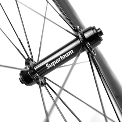 Rodas de bicicleta de fibra de carbono de 45 mm personalizáveis 700c 20 24h R13 Hub Rodas de carbono