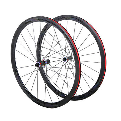 Retrospecto 700c Wheel Set em preto com RS Hub Carbon Body e Galaxy Color 24/24 Holes