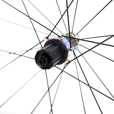 Retrospecto 700c Wheel Set em preto com RS Hub Carbon Body e Galaxy Color 24/24 Holes