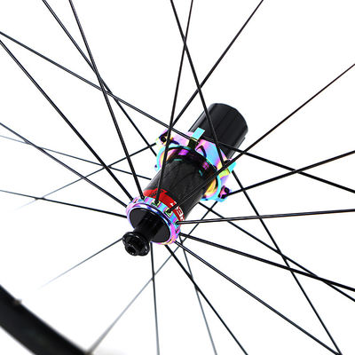 Retrospecto 700c Wheel Set em preto com RS Hub Carbon Body e Galaxy Color 24/24 Holes