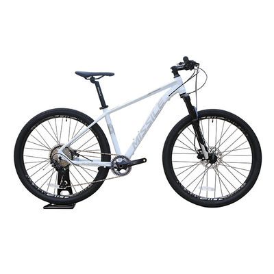 Bicicleta de montanha ajustável para adultos 13,9kg Peso da bicicleta Frente e freio de disco traseiro