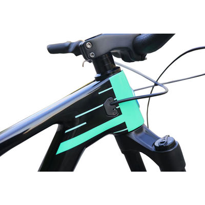 Bicicleta de montanha de cauda macia de 22 velocidades e tamanho de roda de 29 polegadas para andar em terreno de montanha