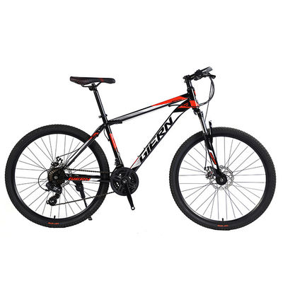 Rodas dianteiras e traseiras, travões de disco, bicicleta de montanha de 26 polegadas com estrutura de aço resistente.