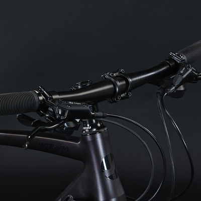 700*35C Pneus Flat Bar Adventure Bike com pedal comum e material de garfo de alumínio