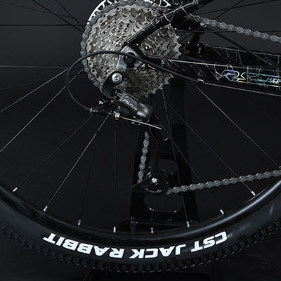 Speed Mountain Bike com manilha de alumínio e sistema de travagem hidráulico Shimano