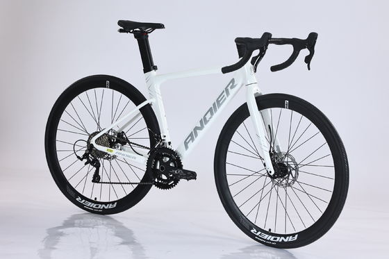 Bicicleta de corrida acessível para compradores conscientes do orçamento