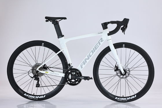 Bicicleta de corrida acessível para compradores conscientes do orçamento
